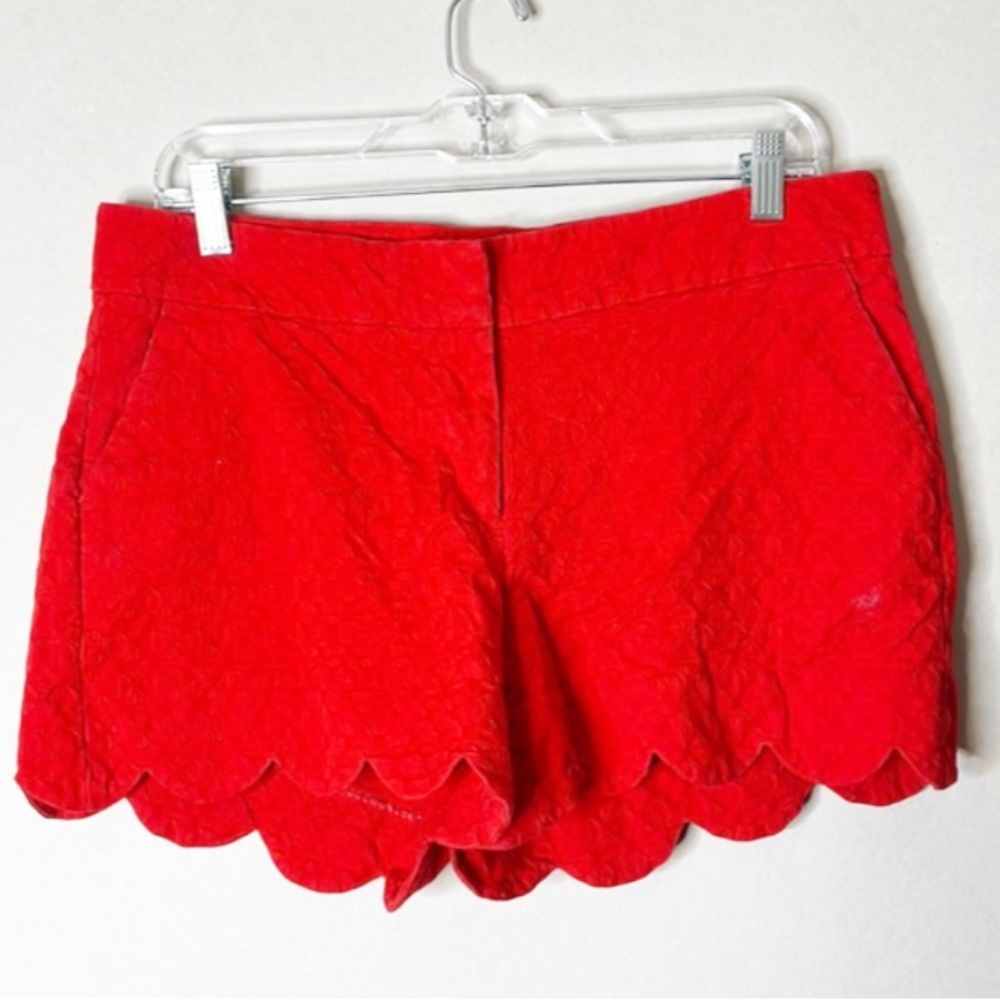 CROWN & IVY Red Textured Scallop Hem Shorts